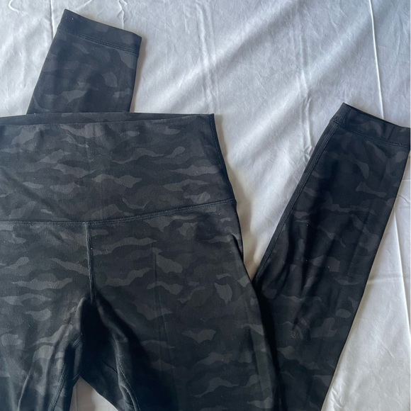 Lululemon Align Pant *Full Length 28"'
Sequoia Camo Print Deep Coal Black 6 - Picture 5 of 11